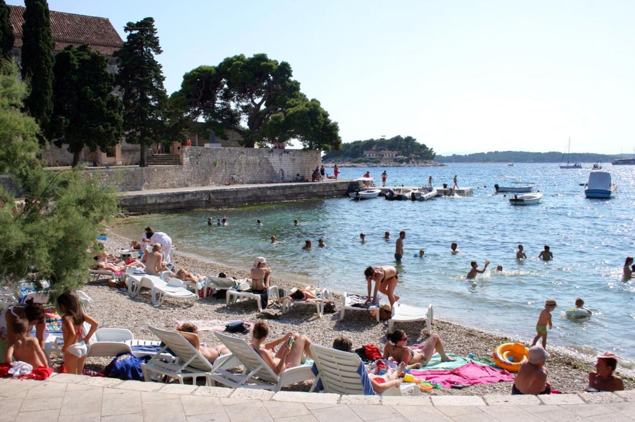 Apartments And Rooms With Parking Space Hvar - 15706 Hvar Town Dış mekan fotoğraf