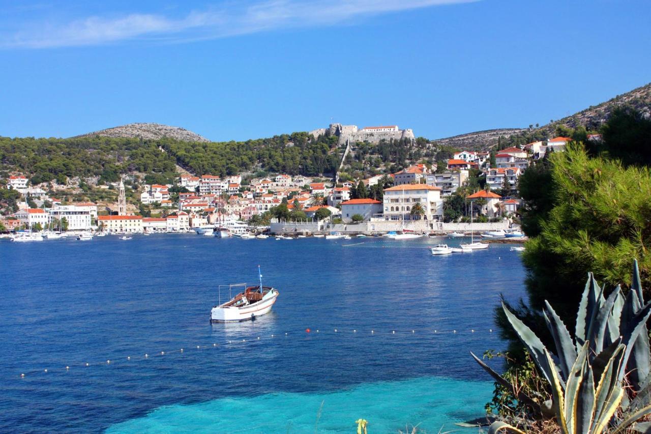 Apartments And Rooms With Parking Space Hvar - 15706 Hvar Town Dış mekan fotoğraf