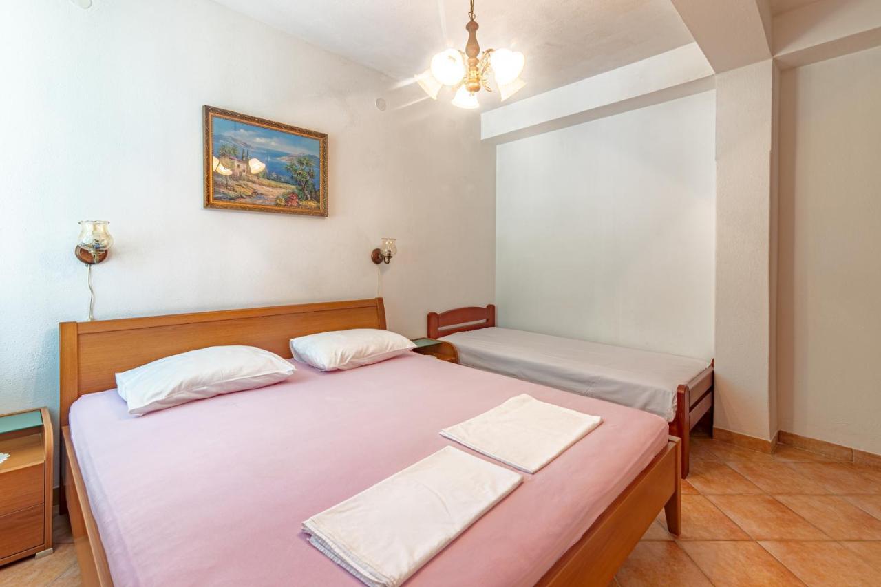 Apartments And Rooms With Parking Space Hvar - 15706 Hvar Town Dış mekan fotoğraf